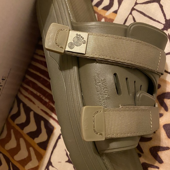 💯 Authentic brand new never worn Suicoi'e size 5!  Super comfortable brand! - Picture 4 of 4